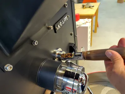 Cuillère de prélèvement d'échantillon sur torréfacteur commercial Kraffe KRF-12